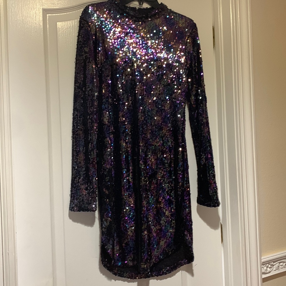 Beautiful Sequence dress beautiful to bring in the New Year
